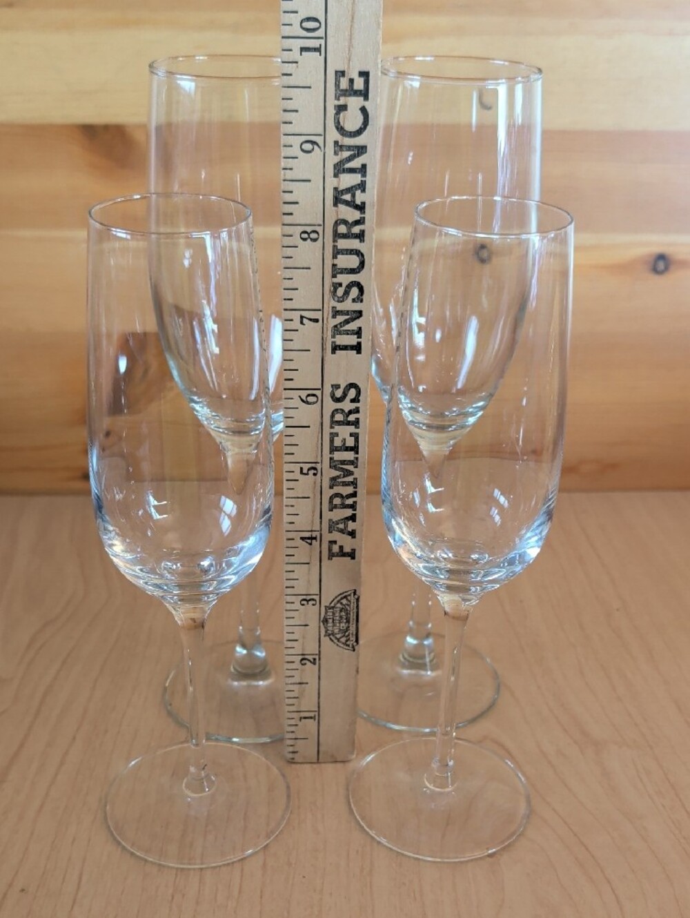 4 Clear Glass Champagne Flutes. 2 Tall & 2 Smaller. - Picture 5 of 6